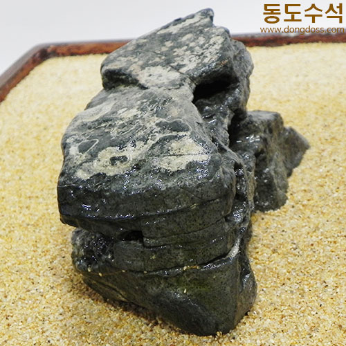 괴석관통바위