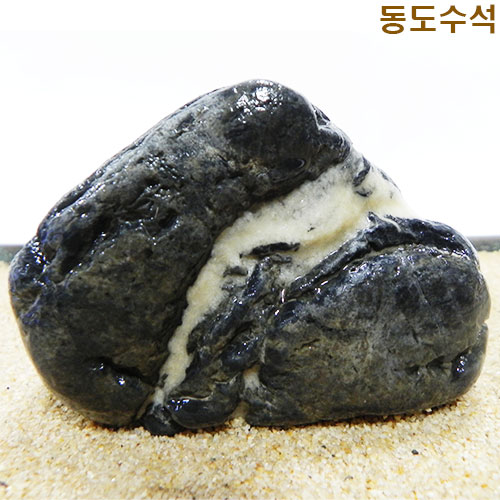 계곡폭포석